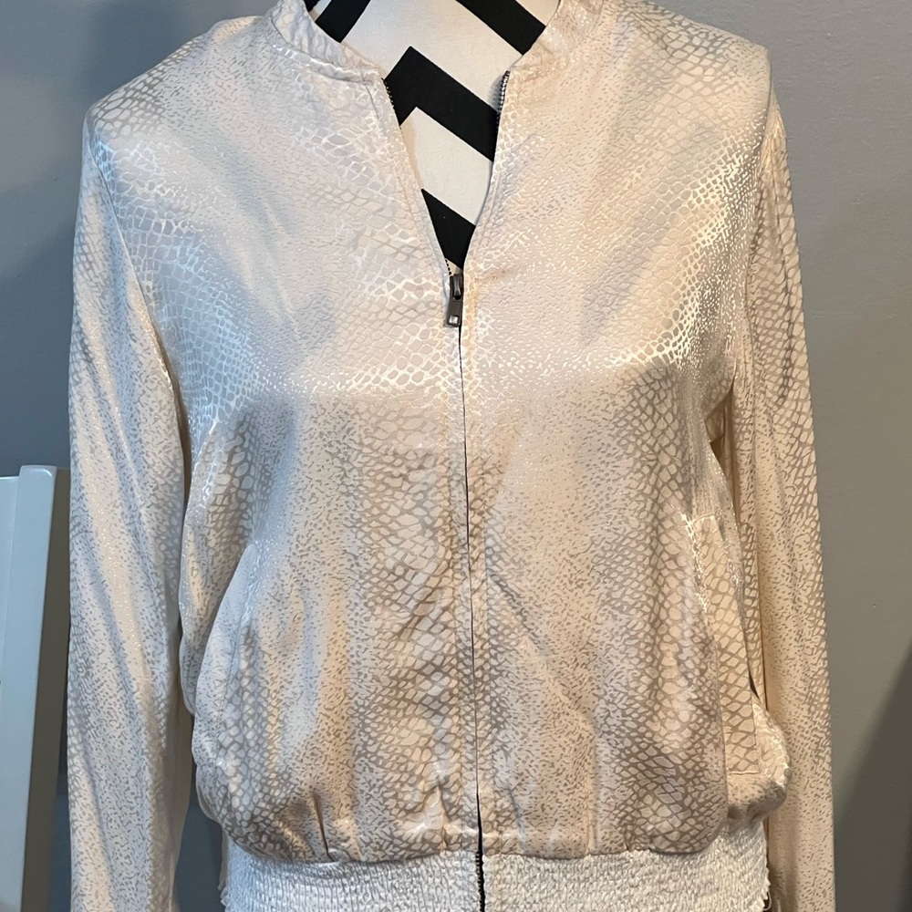 Cream snakeskin top with zipper